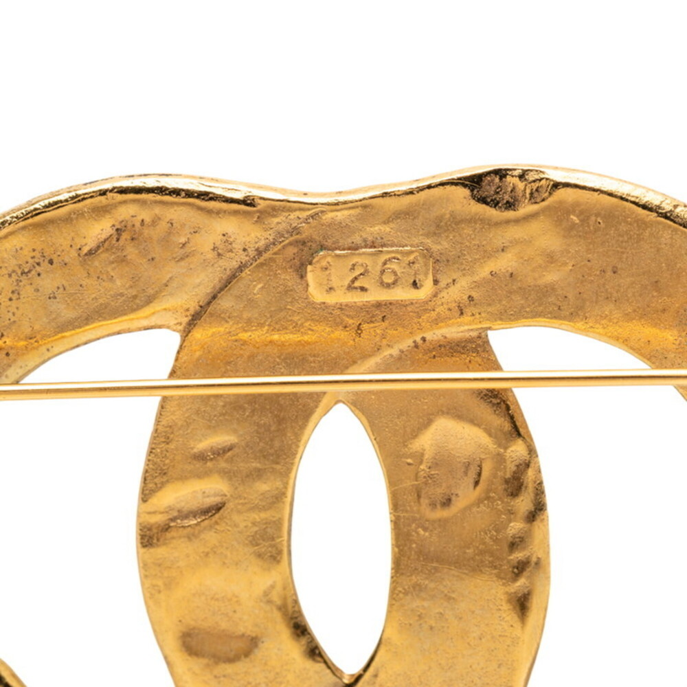 CHANEL Gold Logo Brooch - Picture 3 of 4